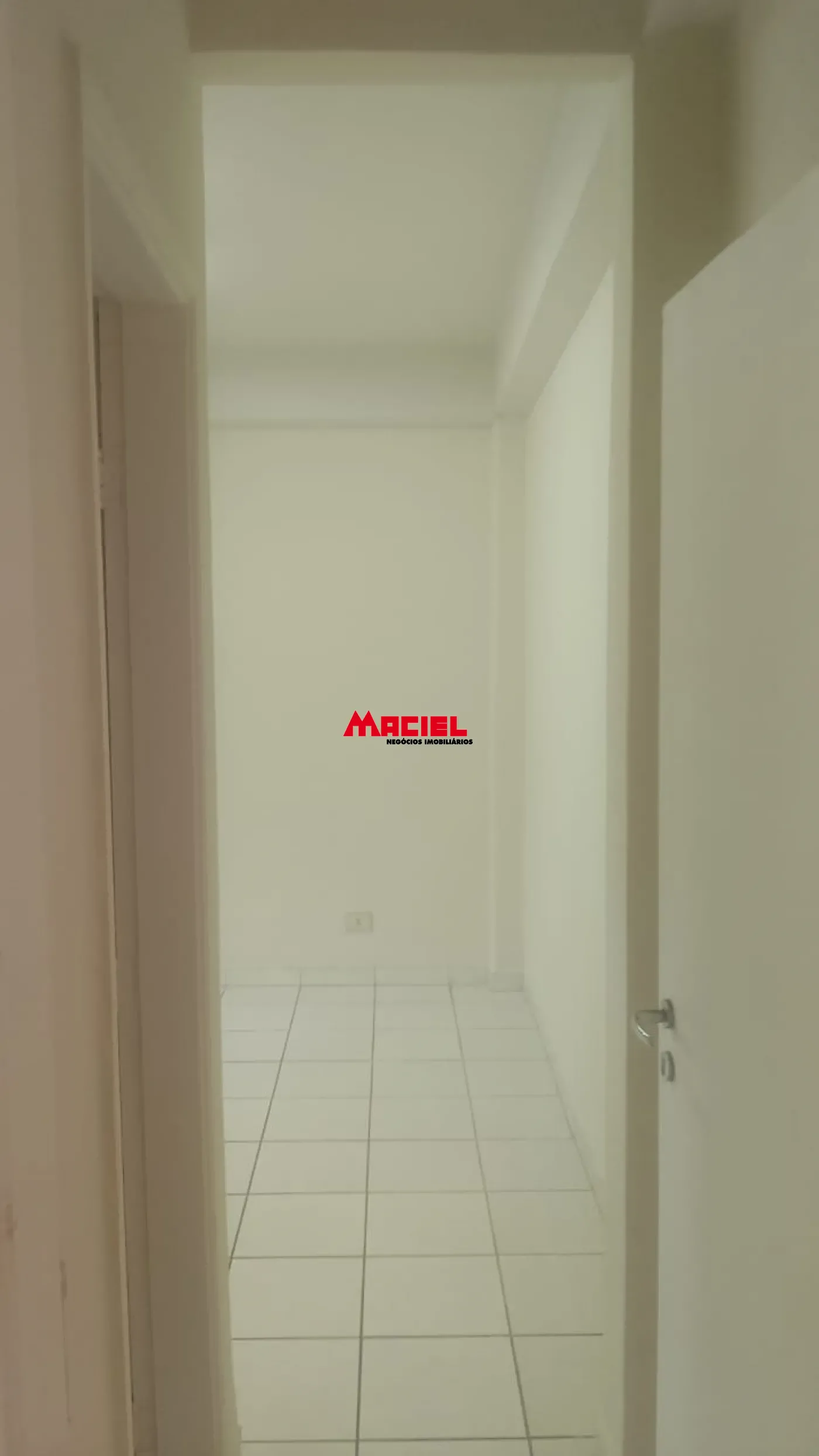 Alugar Casa / Padr&atilde;o em S&atilde;o Jos&eacute; dos Campos R$ 3.350,00 - Foto 12