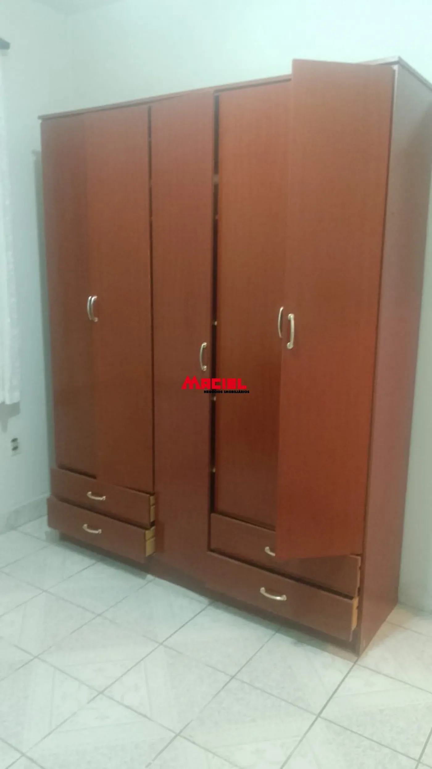 Alugar Casa / Padr&atilde;o em S&atilde;o Jos&eacute; dos Campos R$ 3.350,00 - Foto 17