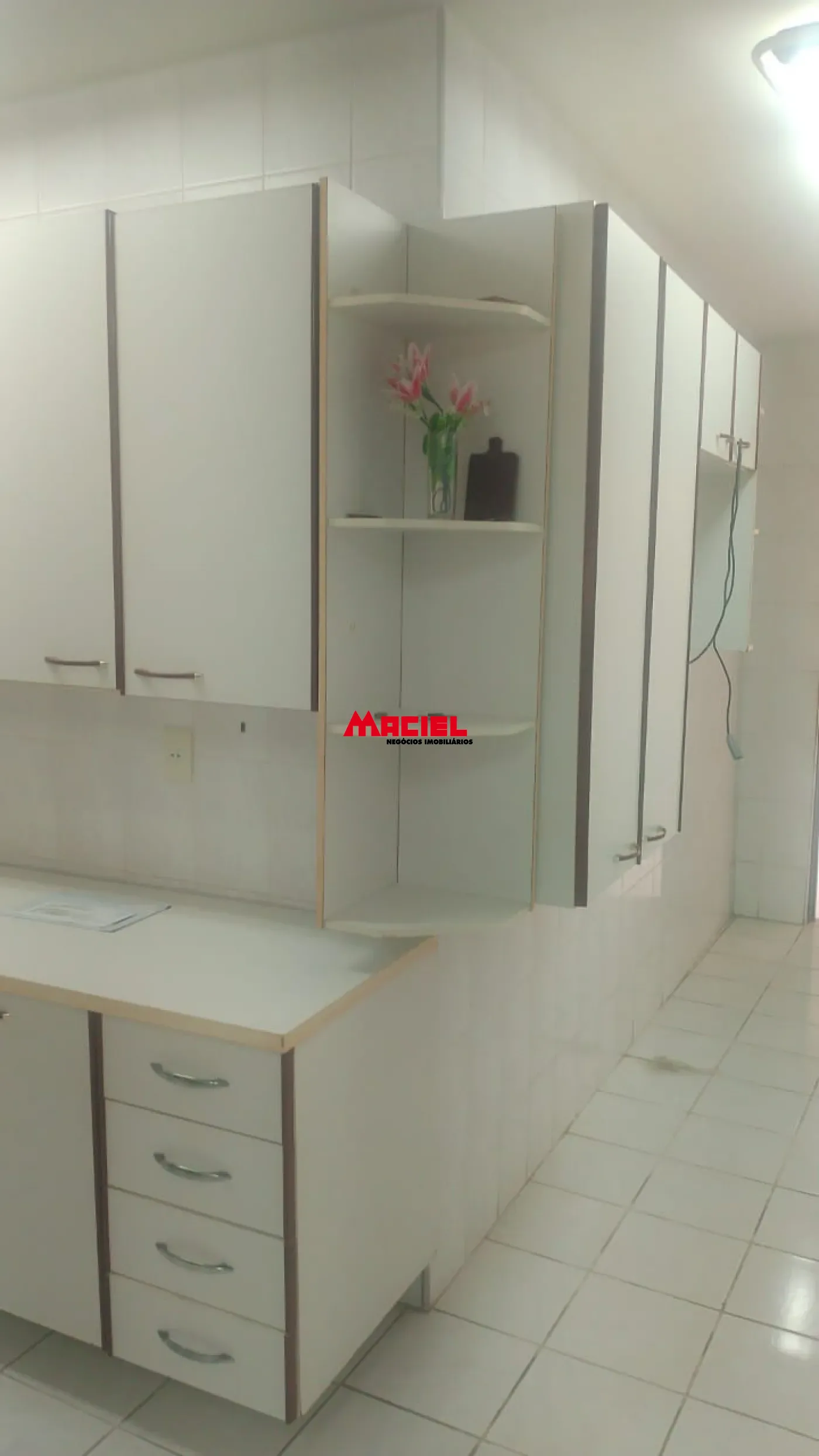 Alugar Casa / Padr&atilde;o em S&atilde;o Jos&eacute; dos Campos R$ 3.350,00 - Foto 19