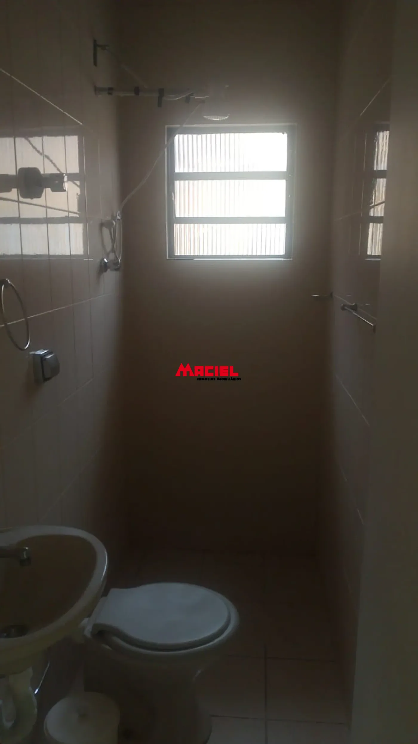 Alugar Casa / Padr&atilde;o em S&atilde;o Jos&eacute; dos Campos R$ 3.350,00 - Foto 32