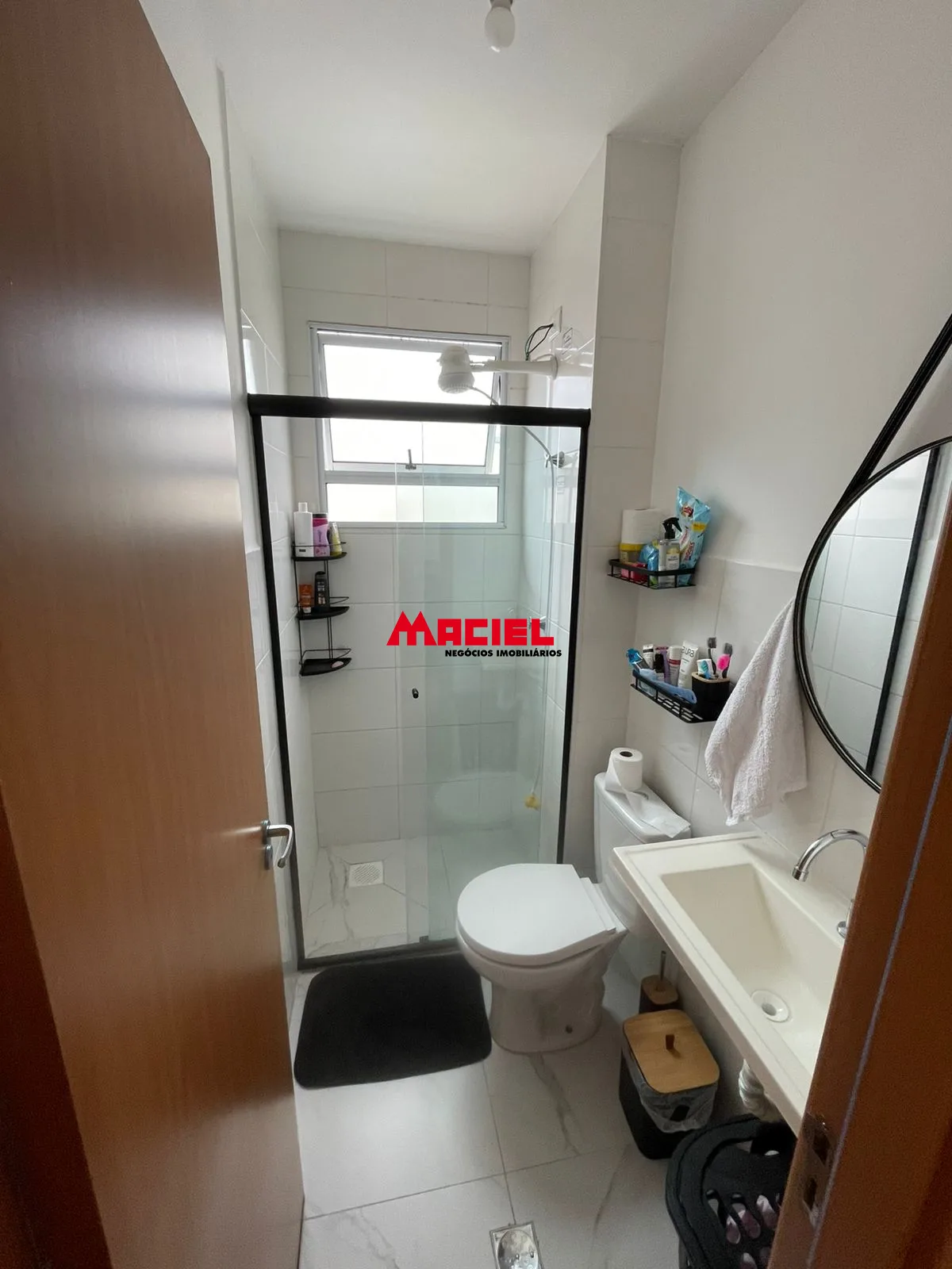 Alugar Apartamento / Padr&atilde;o em S&atilde;o Jos&eacute; dos Campos R$ 1.900,00 - Foto 2