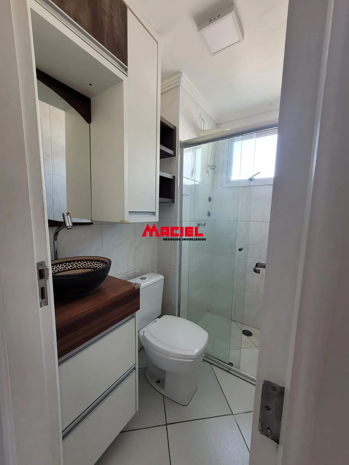 Alugar Apartamento / Padr&atilde;o em S&atilde;o Jos&eacute; dos Campos R$ 2.780,00 - Foto 5