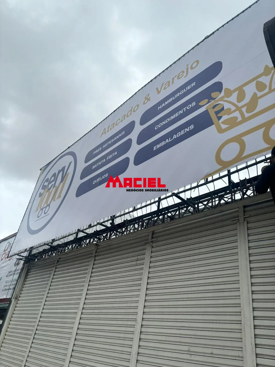 Alugar Comercial / Galp&atilde;o em S&atilde;o Jos&eacute; dos Campos R$ 11.500,00 - Foto 2