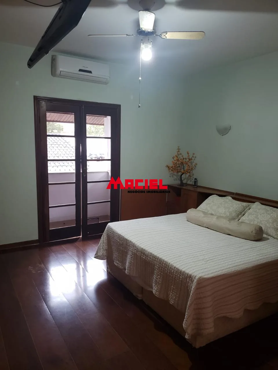 Comprar Casa / Sobrado em S&atilde;o Jos&eacute; dos Campos R$ 1.480.000,00 - Foto 13