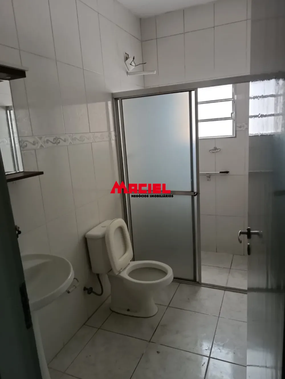 Alugar Casa / Padr&atilde;o em S&atilde;o Jos&eacute; dos Campos R$ 3.500,00 - Foto 8
