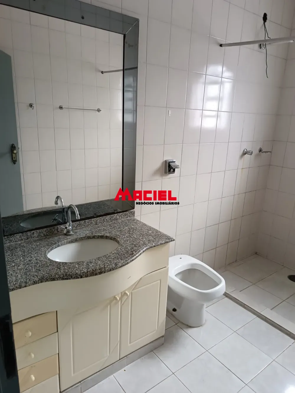 Alugar Casa / Padr&atilde;o em S&atilde;o Jos&eacute; dos Campos R$ 3.500,00 - Foto 16