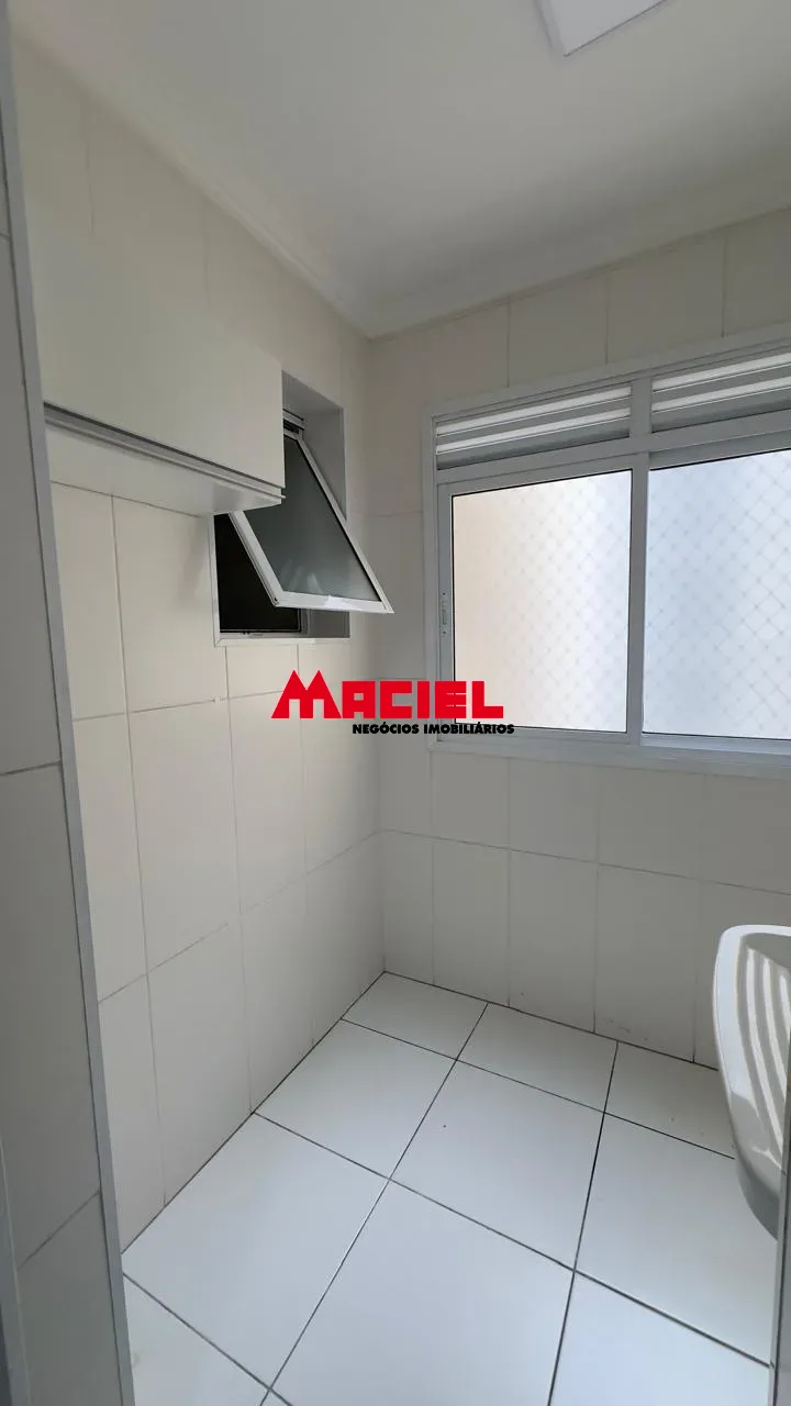 Alugar Apartamento / Padr&atilde;o em S&atilde;o Jos&eacute; dos Campos R$ 3.000,00 - Foto 14