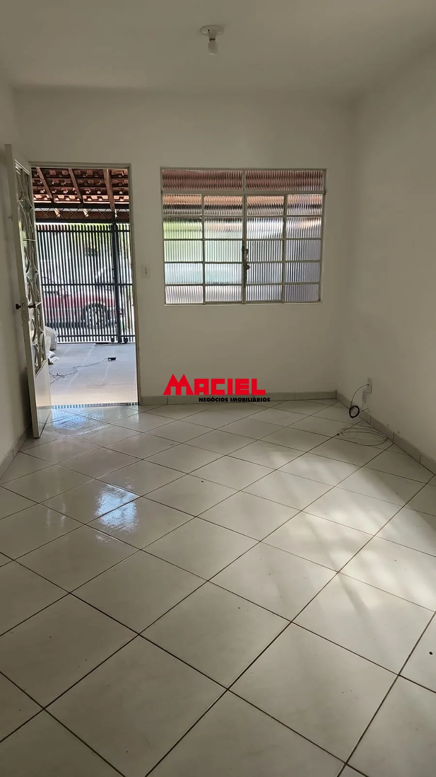 Alugar Casa / Sobrado em S&atilde;o Jos&eacute; dos Campos R$ 4.600,00 - Foto 2