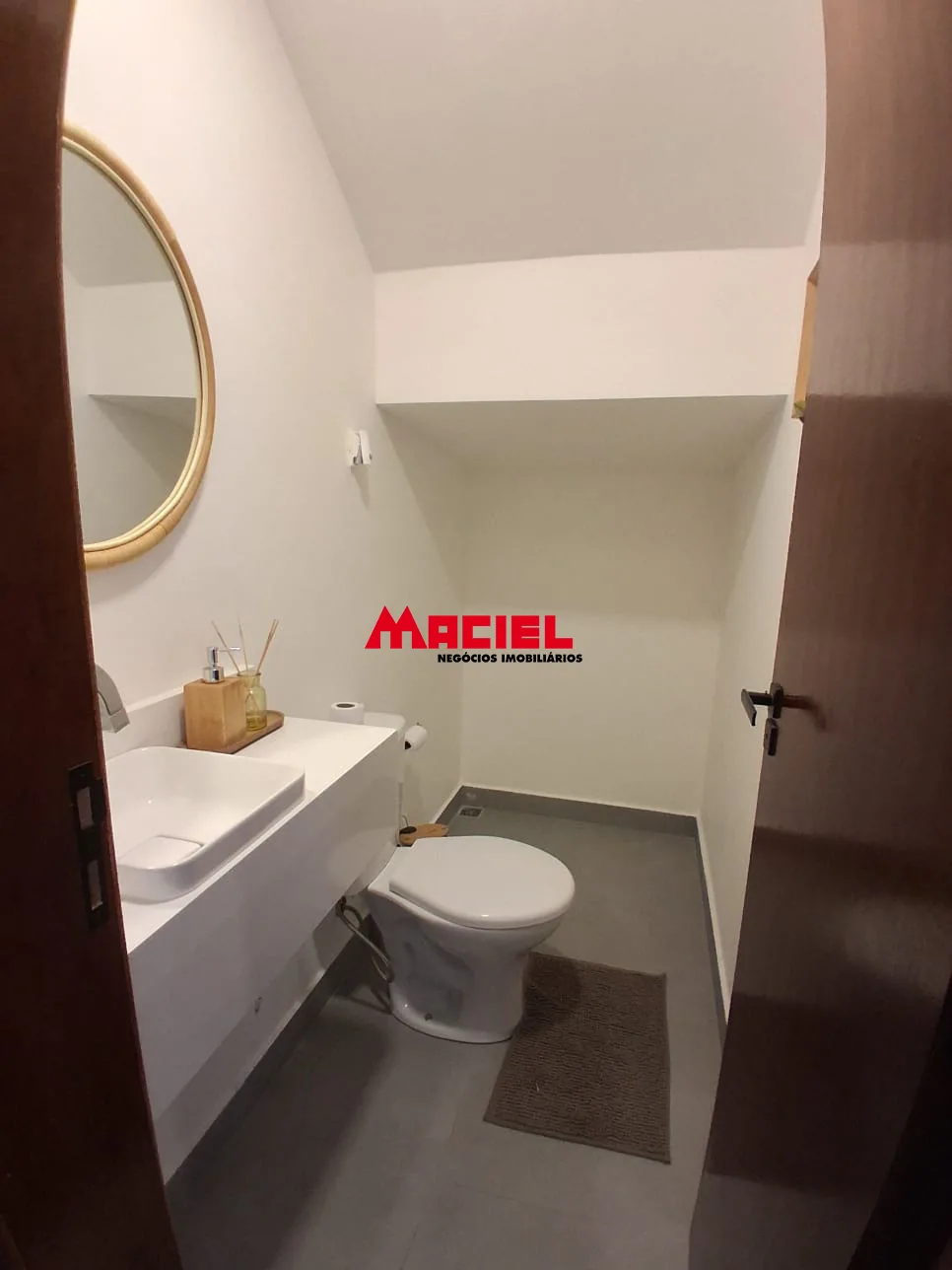 Comprar Casa / Sobrado em S&atilde;o Jos&eacute; dos Campos R$ 950.000,00 - Foto 4