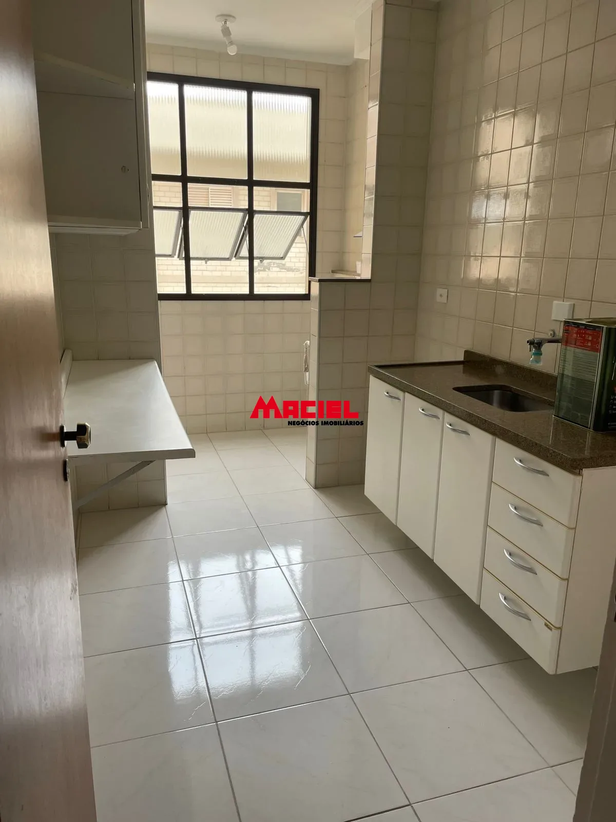 Alugar Apartamento / Padr&atilde;o em S&atilde;o Jos&eacute; dos Campos R$ 2.800,00 - Foto 5