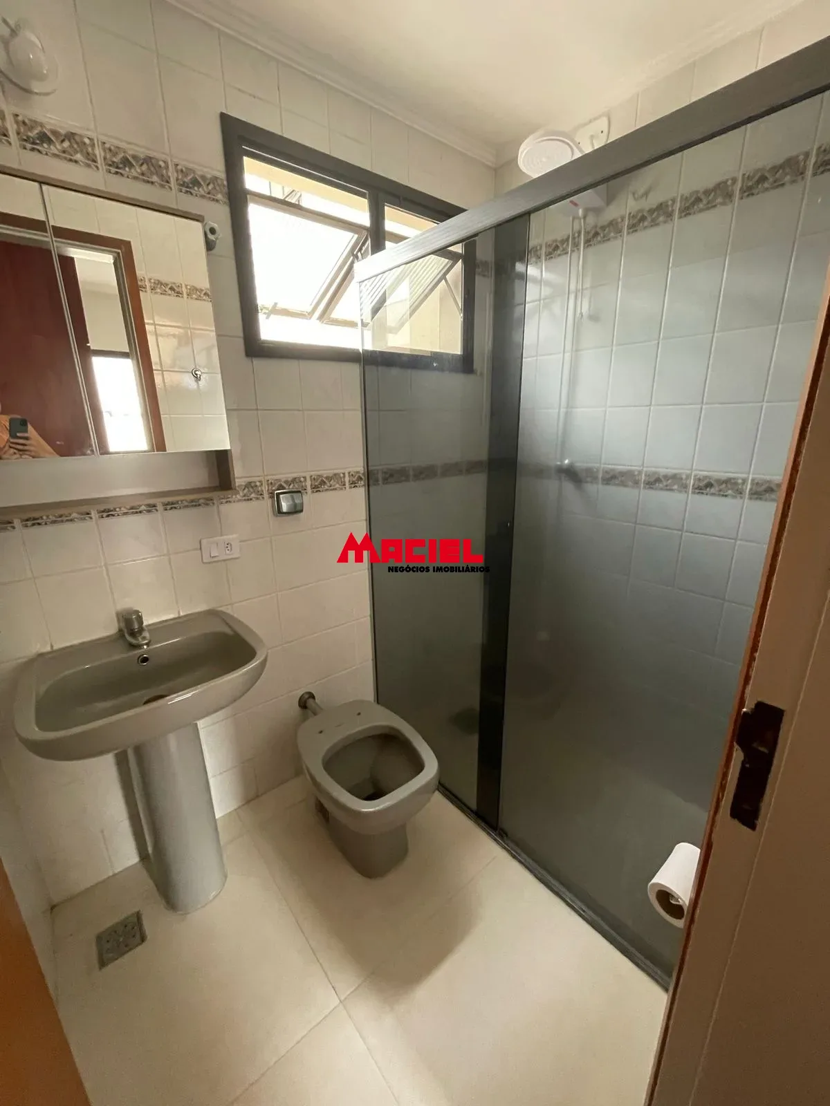 Alugar Apartamento / Padr&atilde;o em S&atilde;o Jos&eacute; dos Campos R$ 2.800,00 - Foto 6