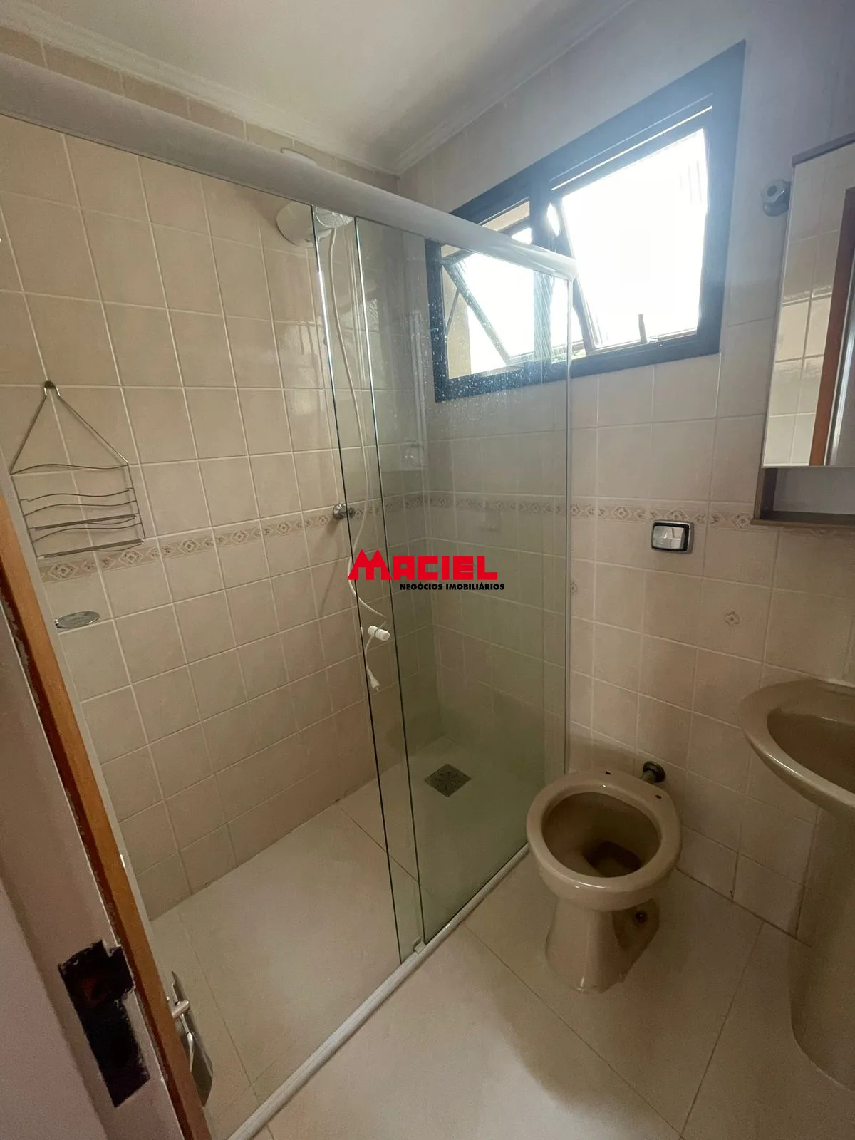 Alugar Apartamento / Padr&atilde;o em S&atilde;o Jos&eacute; dos Campos R$ 1.650,00 - Foto 4