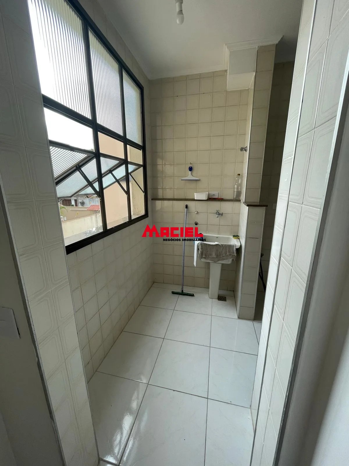 Alugar Apartamento / Padr&atilde;o em S&atilde;o Jos&eacute; dos Campos R$ 1.650,00 - Foto 7