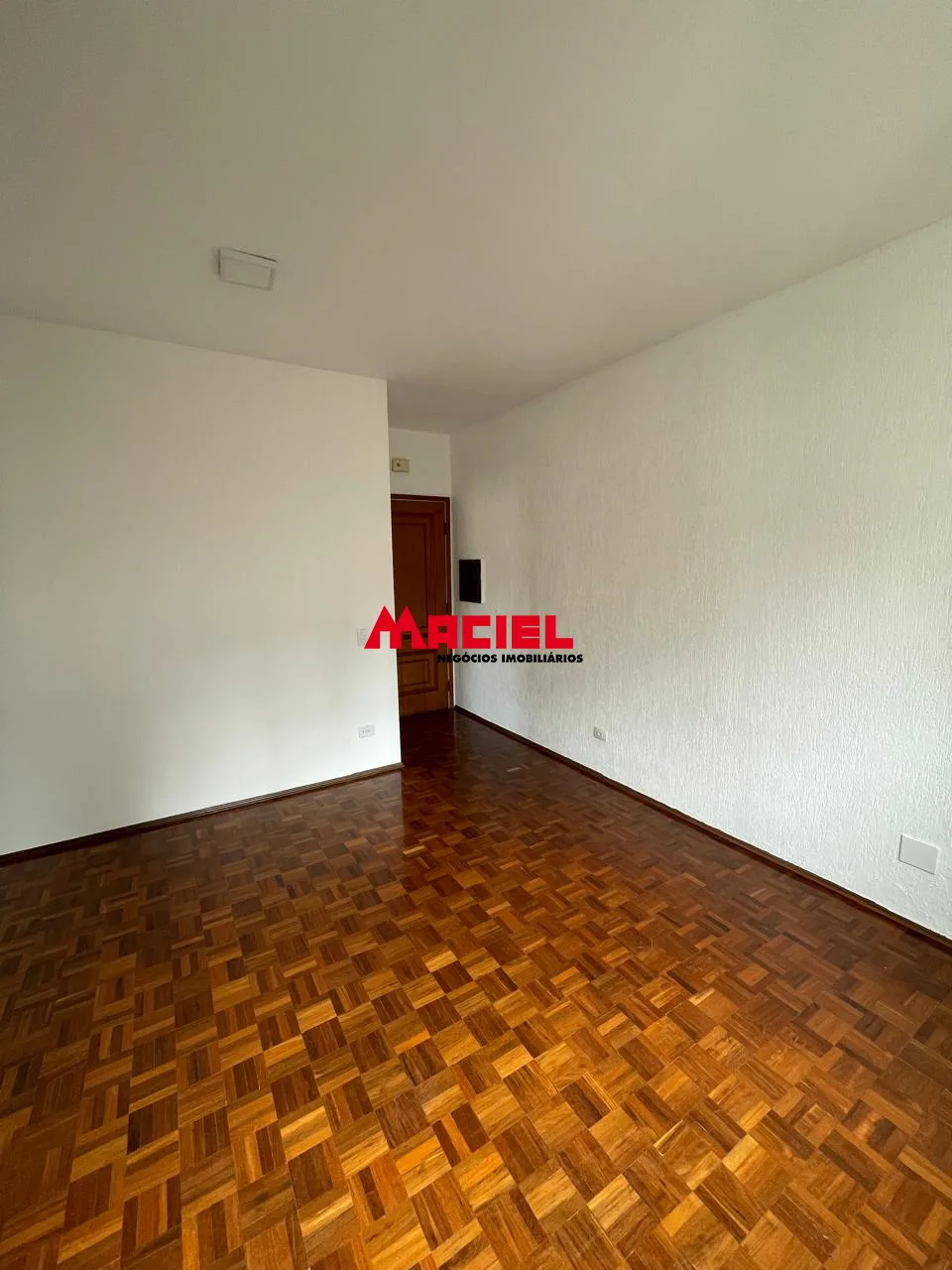 Alugar Apartamento / Padr&atilde;o em S&atilde;o Jos&eacute; dos Campos R$ 1.650,00 - Foto 12