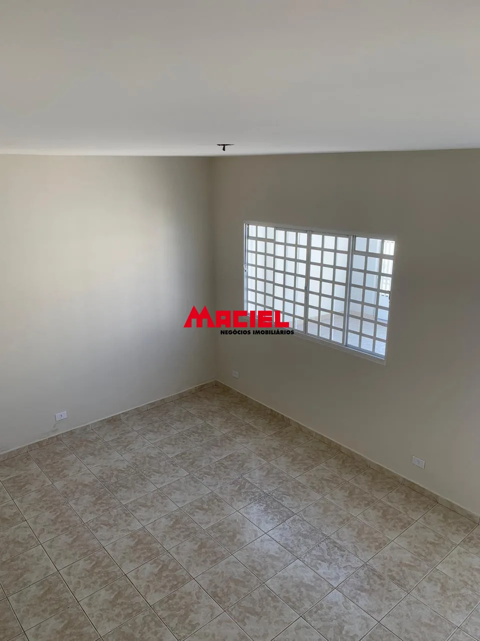 Alugar Casa / Padr&atilde;o em S&atilde;o Jos&eacute; dos Campos R$ 3.100,00 - Foto 3