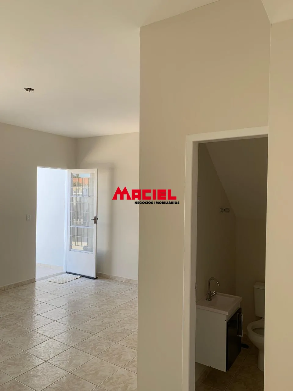 Alugar Casa / Padr&atilde;o em S&atilde;o Jos&eacute; dos Campos R$ 3.100,00 - Foto 5