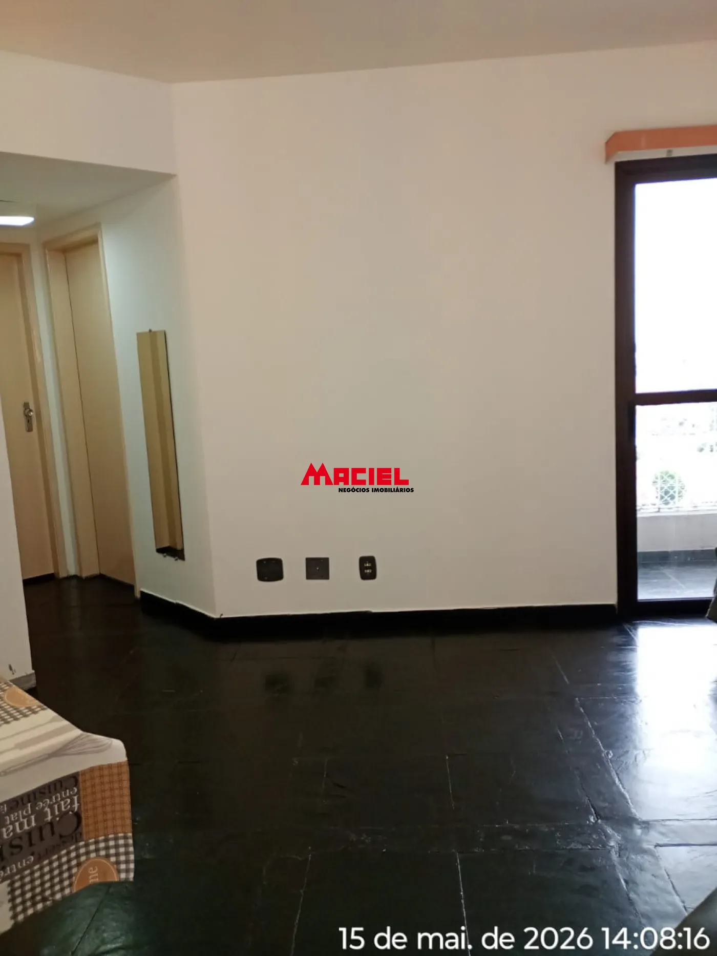 Alugar Apartamento / Mobiliado em S&atilde;o Jos&eacute; dos Campos R$ 2.557,00 - Foto 3