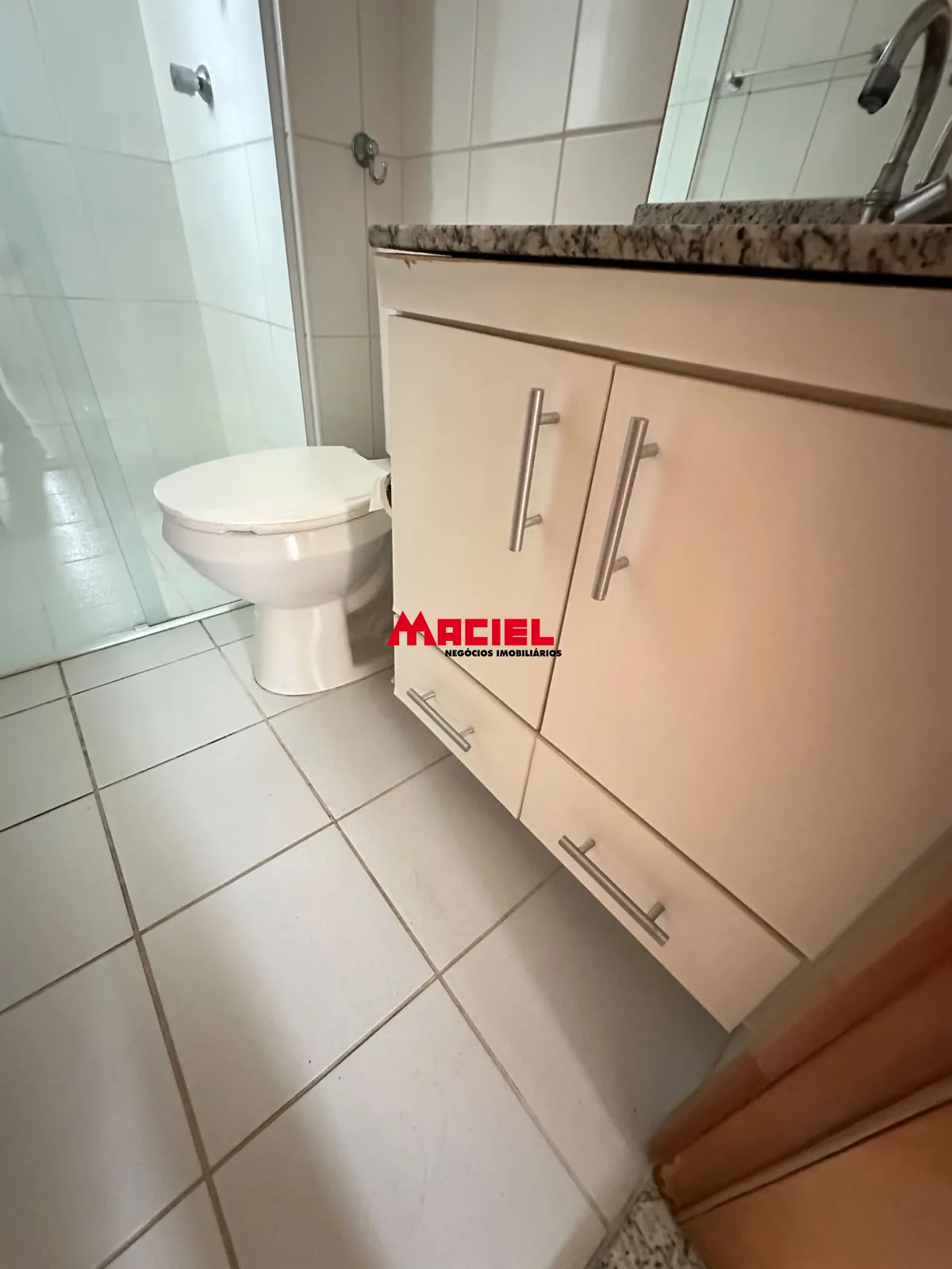 Alugar Apartamento / Padr&atilde;o em S&atilde;o Jos&eacute; dos Campos R$ 2.800,00 - Foto 9