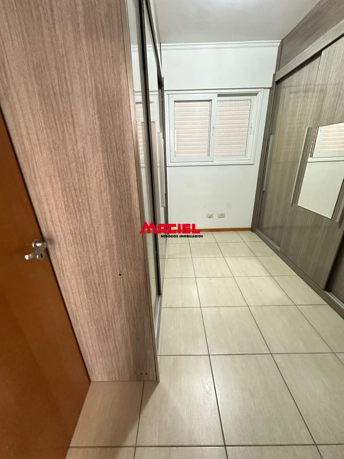 Alugar Apartamento / Padr&atilde;o em S&atilde;o Jos&eacute; dos Campos R$ 2.800,00 - Foto 18