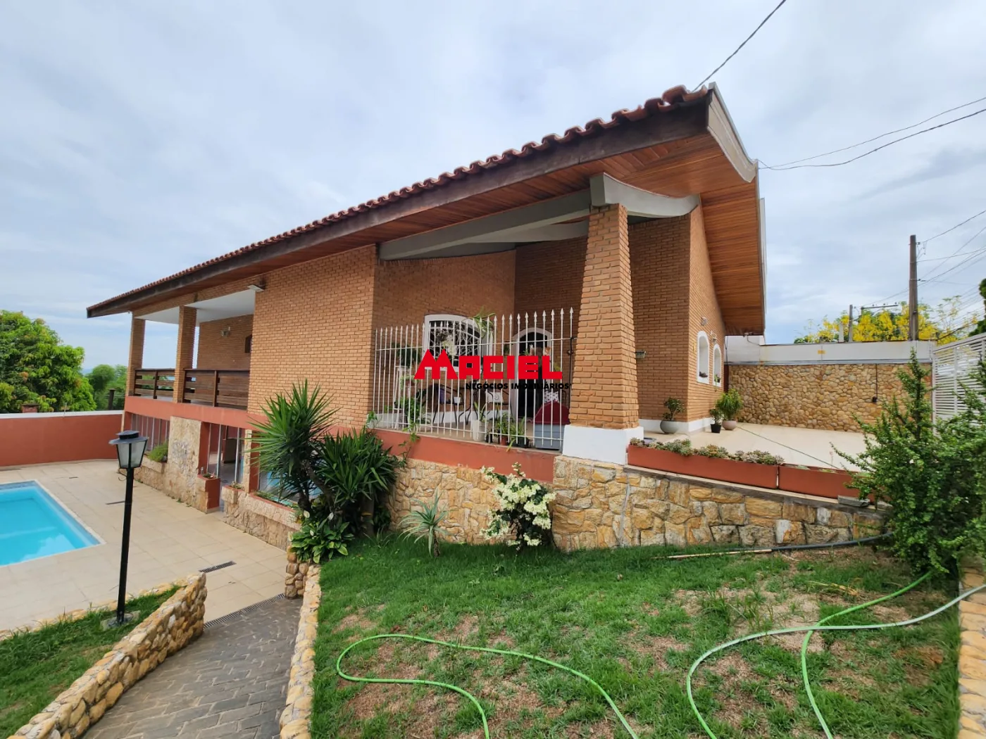 Comprar Casa / Padr&atilde;o em S&atilde;o Jos&eacute; dos Campos R$ 1.490.000,00 - Foto 3