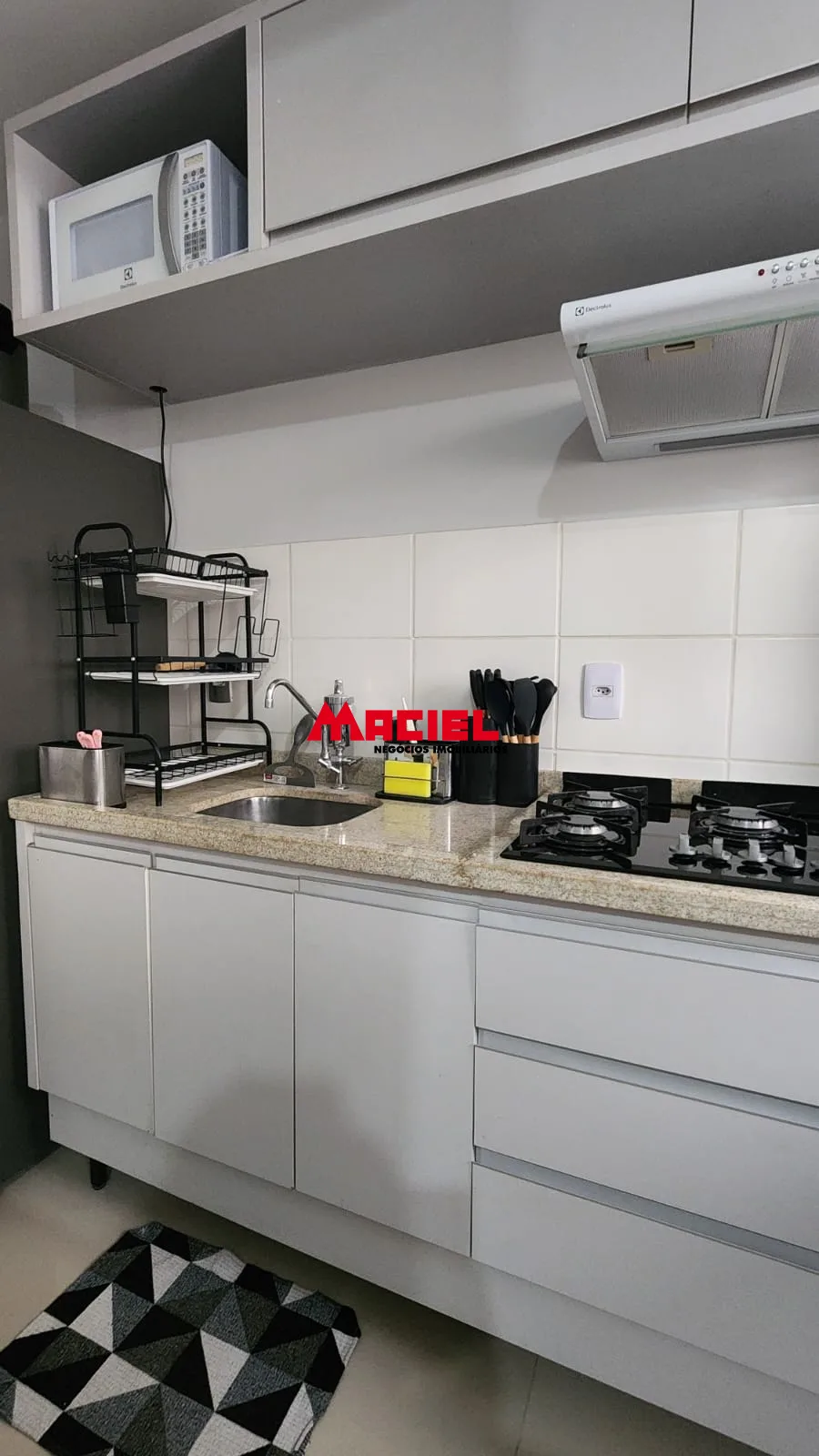 Alugar Apartamento / Padr&atilde;o em S&atilde;o Jos&eacute; dos Campos R$ 3.000,00 - Foto 14