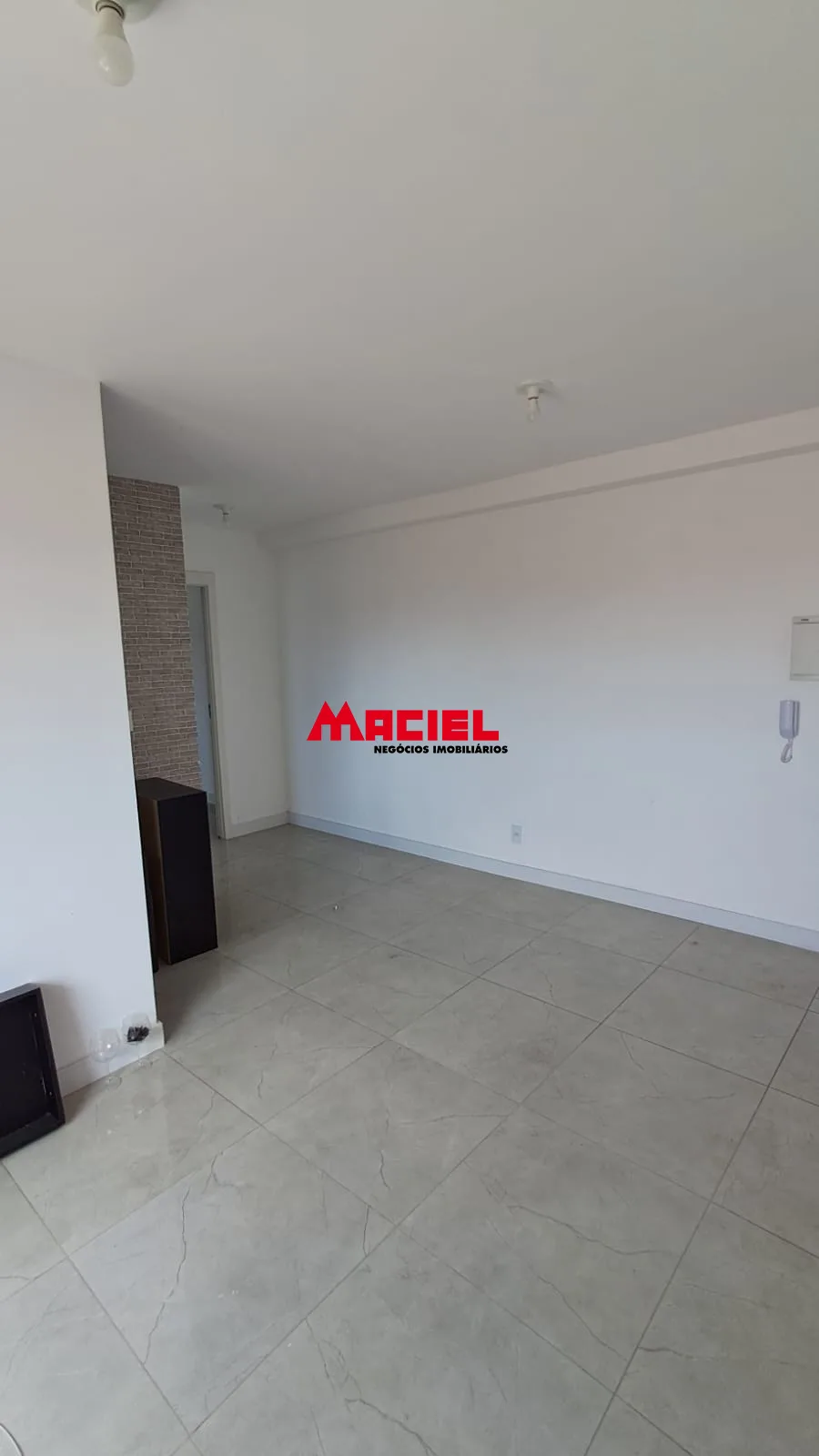 Alugar Apartamento / Padr&atilde;o em S&atilde;o Jos&eacute; dos Campos R$ 2.500,00 - Foto 2