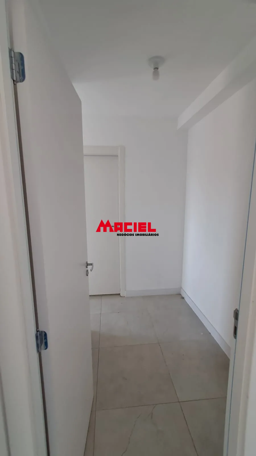 Alugar Apartamento / Padr&atilde;o em S&atilde;o Jos&eacute; dos Campos R$ 2.500,00 - Foto 10