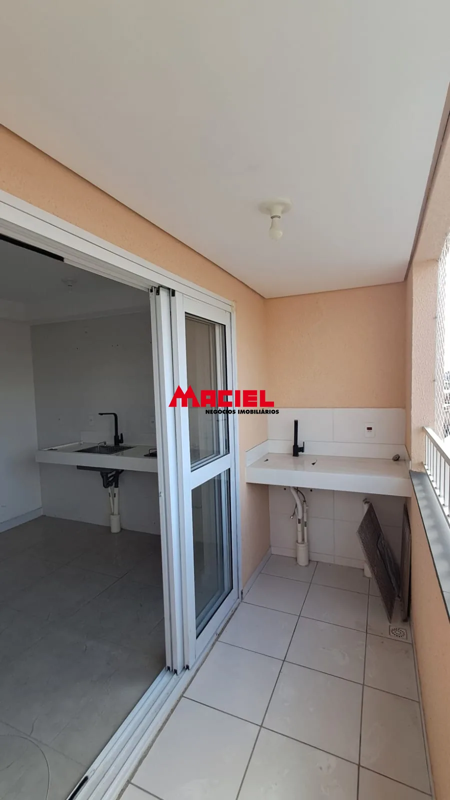 Alugar Apartamento / Padr&atilde;o em S&atilde;o Jos&eacute; dos Campos R$ 2.500,00 - Foto 17