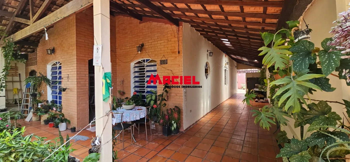 Comprar Casa / Padr&atilde;o em S&atilde;o Jos&eacute; dos Campos R$ 800.000,00 - Foto 3