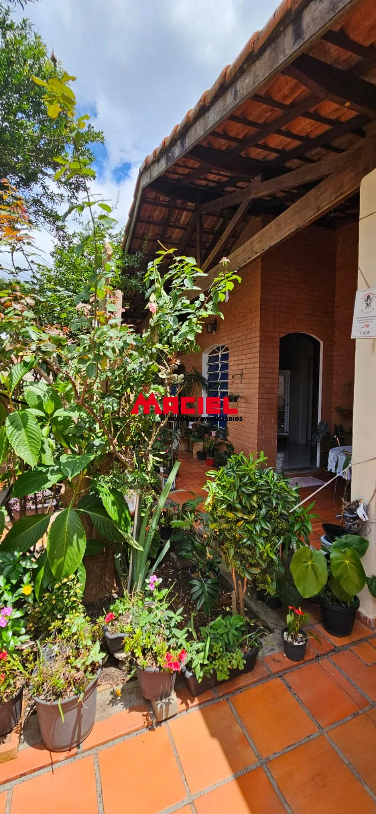 Comprar Casa / Padr&atilde;o em S&atilde;o Jos&eacute; dos Campos R$ 800.000,00 - Foto 2