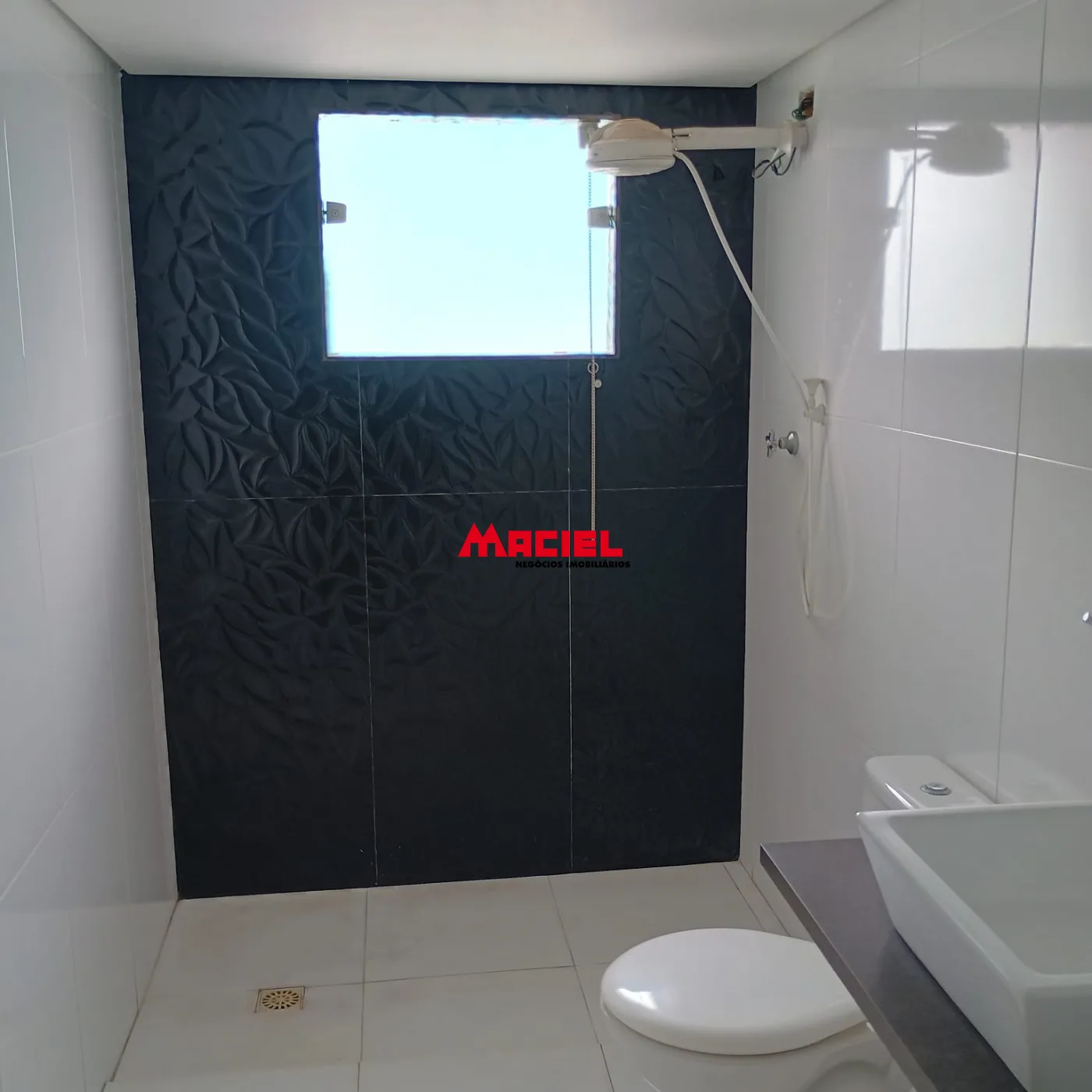 Alugar Casa / Padr&atilde;o em S&atilde;o Jos&eacute; dos Campos R$ 3.000,00 - Foto 3