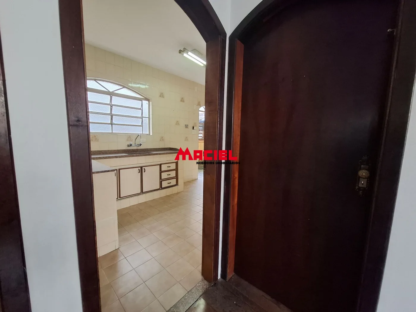 Alugar Casa / Sobrado em S&atilde;o Jos&eacute; dos Campos R$ 8.900,00 - Foto 12