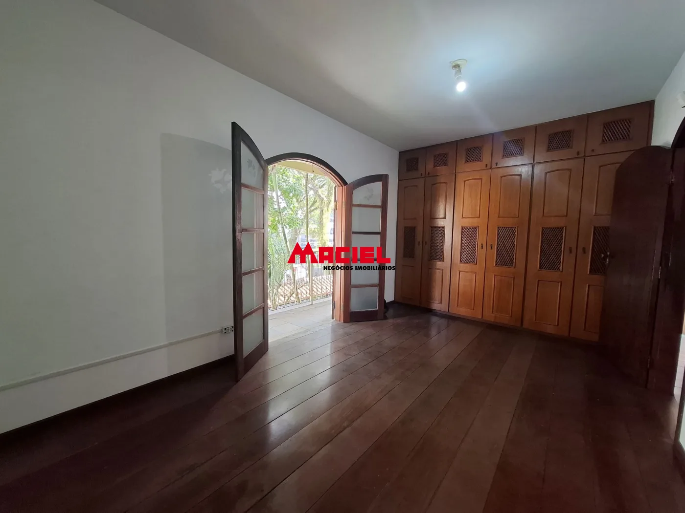 Alugar Casa / Sobrado em S&atilde;o Jos&eacute; dos Campos R$ 8.900,00 - Foto 34