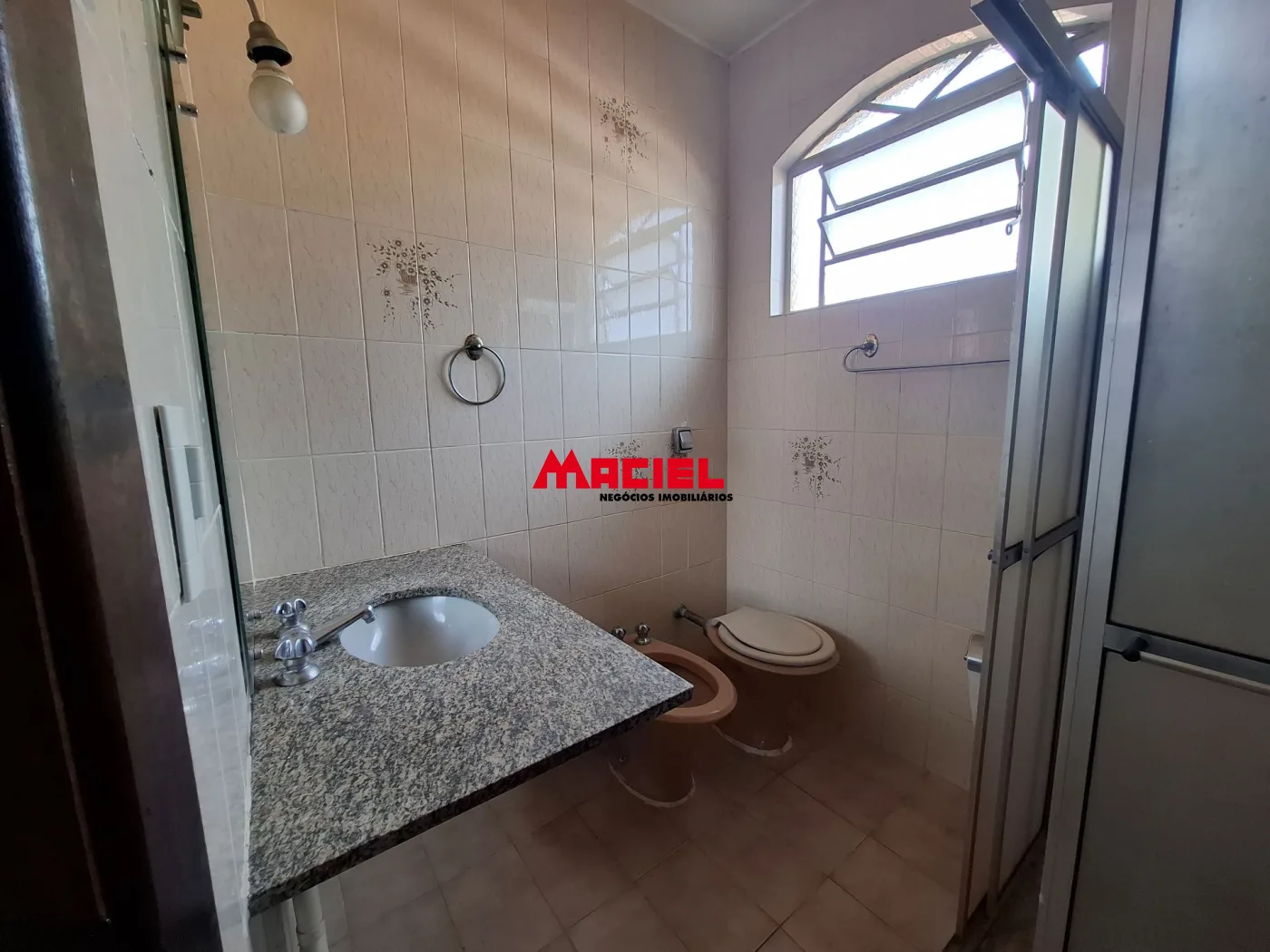 Alugar Casa / Sobrado em S&atilde;o Jos&eacute; dos Campos R$ 8.900,00 - Foto 37