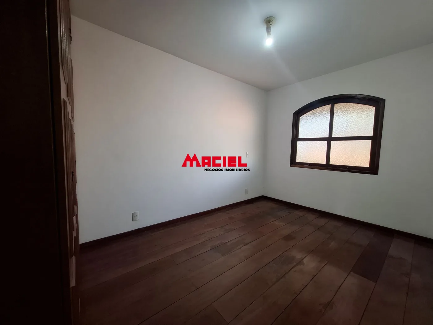 Alugar Casa / Sobrado em S&atilde;o Jos&eacute; dos Campos R$ 8.900,00 - Foto 42