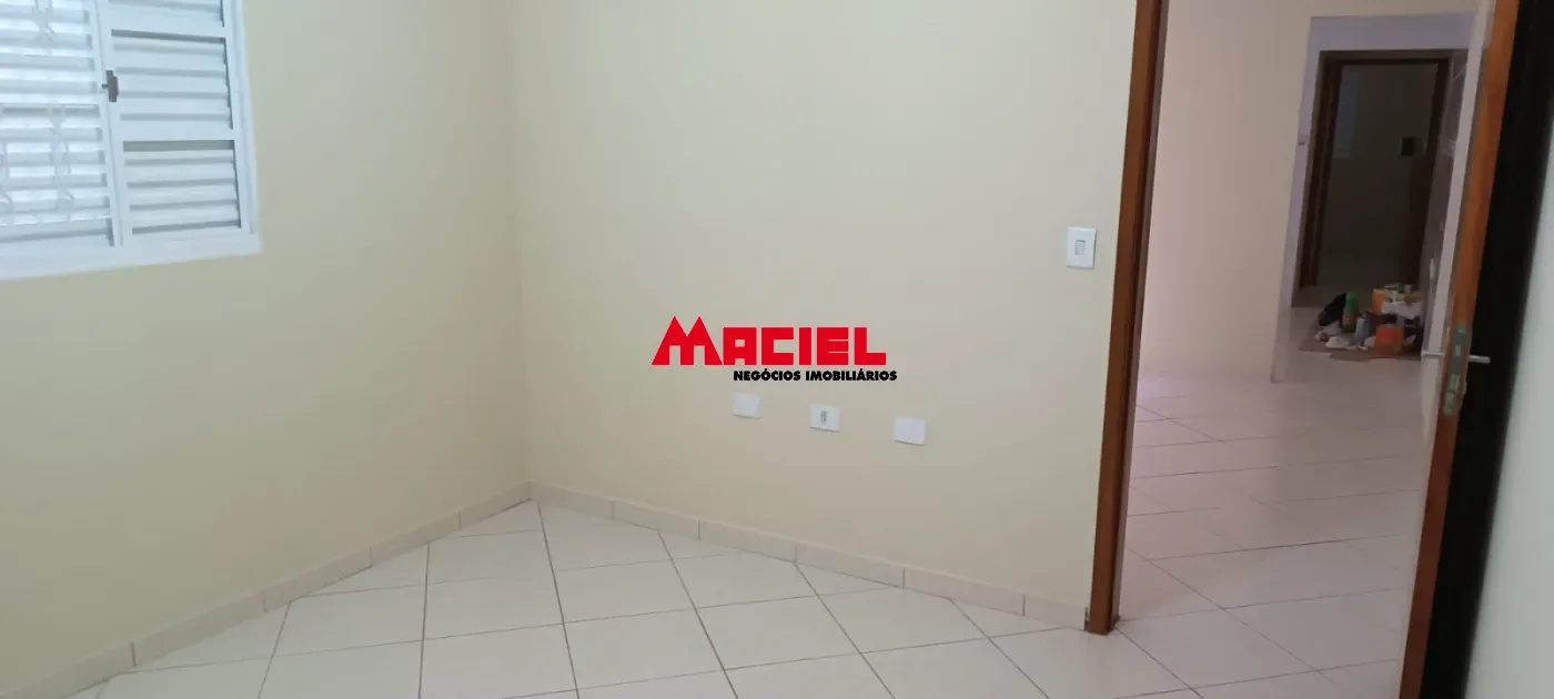 Alugar Casa / Padr&atilde;o em S&atilde;o Jos&eacute; dos Campos R$ 1.600,00 - Foto 2