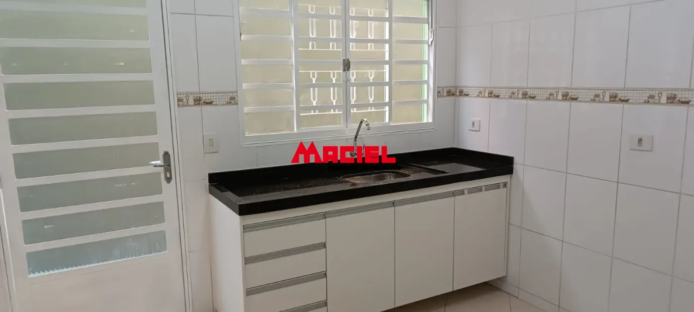 Alugar Casa / Padr&atilde;o em S&atilde;o Jos&eacute; dos Campos R$ 1.600,00 - Foto 4