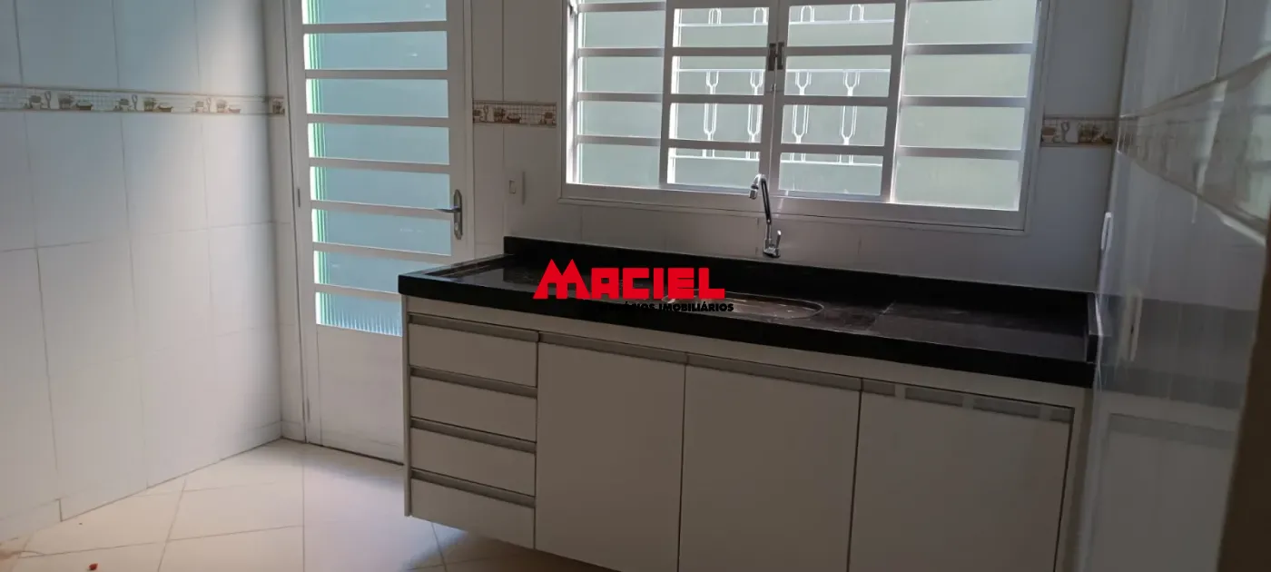 Alugar Casa / Padr&atilde;o em S&atilde;o Jos&eacute; dos Campos R$ 1.600,00 - Foto 5