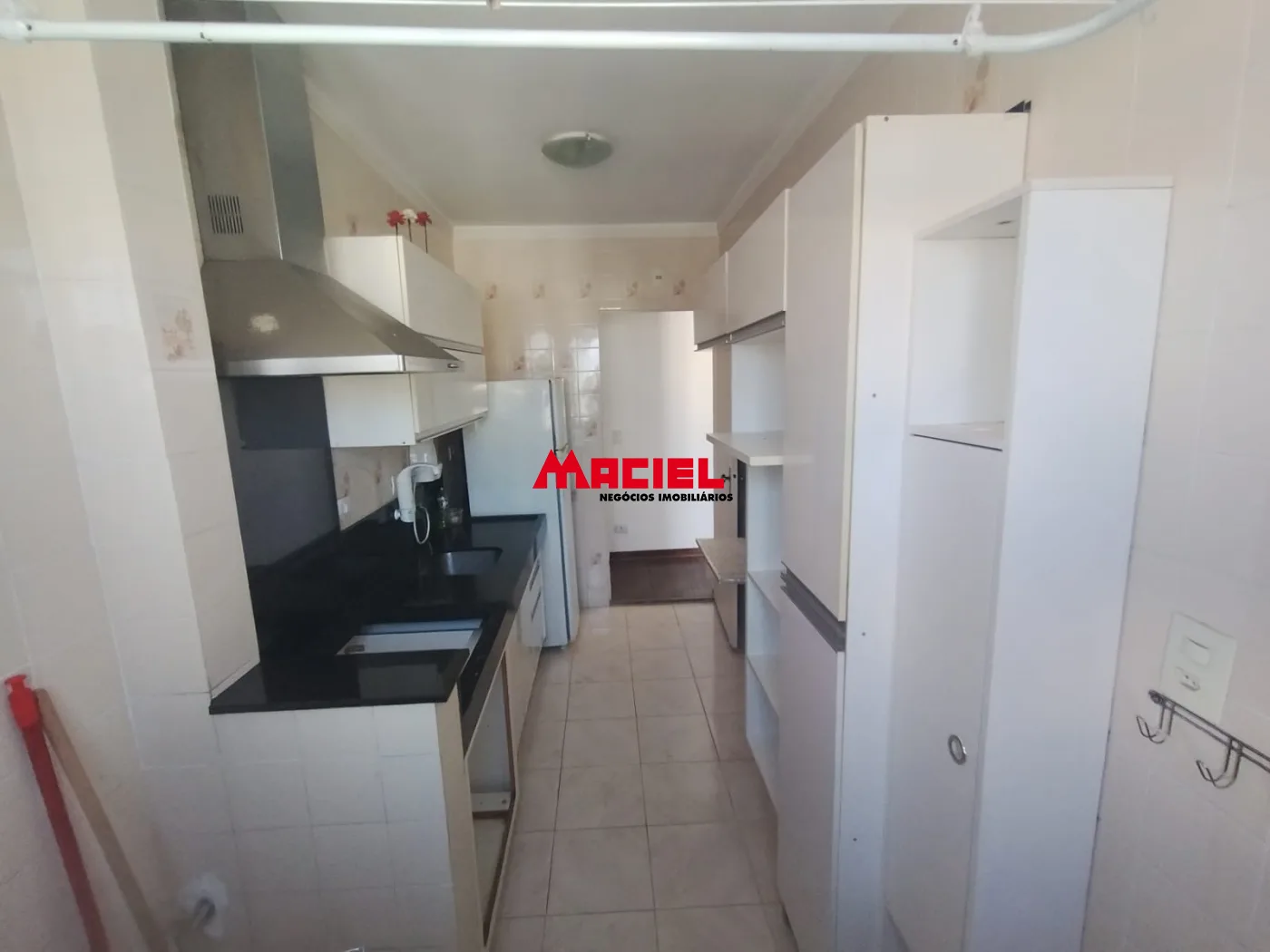 Alugar Apartamento / Padr&atilde;o em S&atilde;o Jos&eacute; dos Campos R$ 1.650,00 - Foto 5