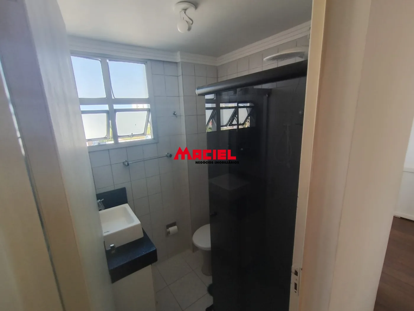 Alugar Apartamento / Padr&atilde;o em S&atilde;o Jos&eacute; dos Campos R$ 1.650,00 - Foto 6