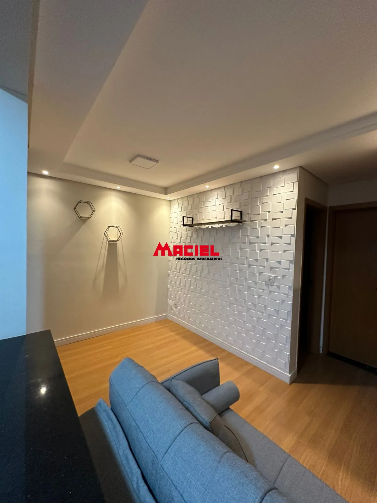 Alugar Apartamento / Padr&atilde;o em S&atilde;o Jos&eacute; dos Campos R$ 2.700,00 - Foto 2