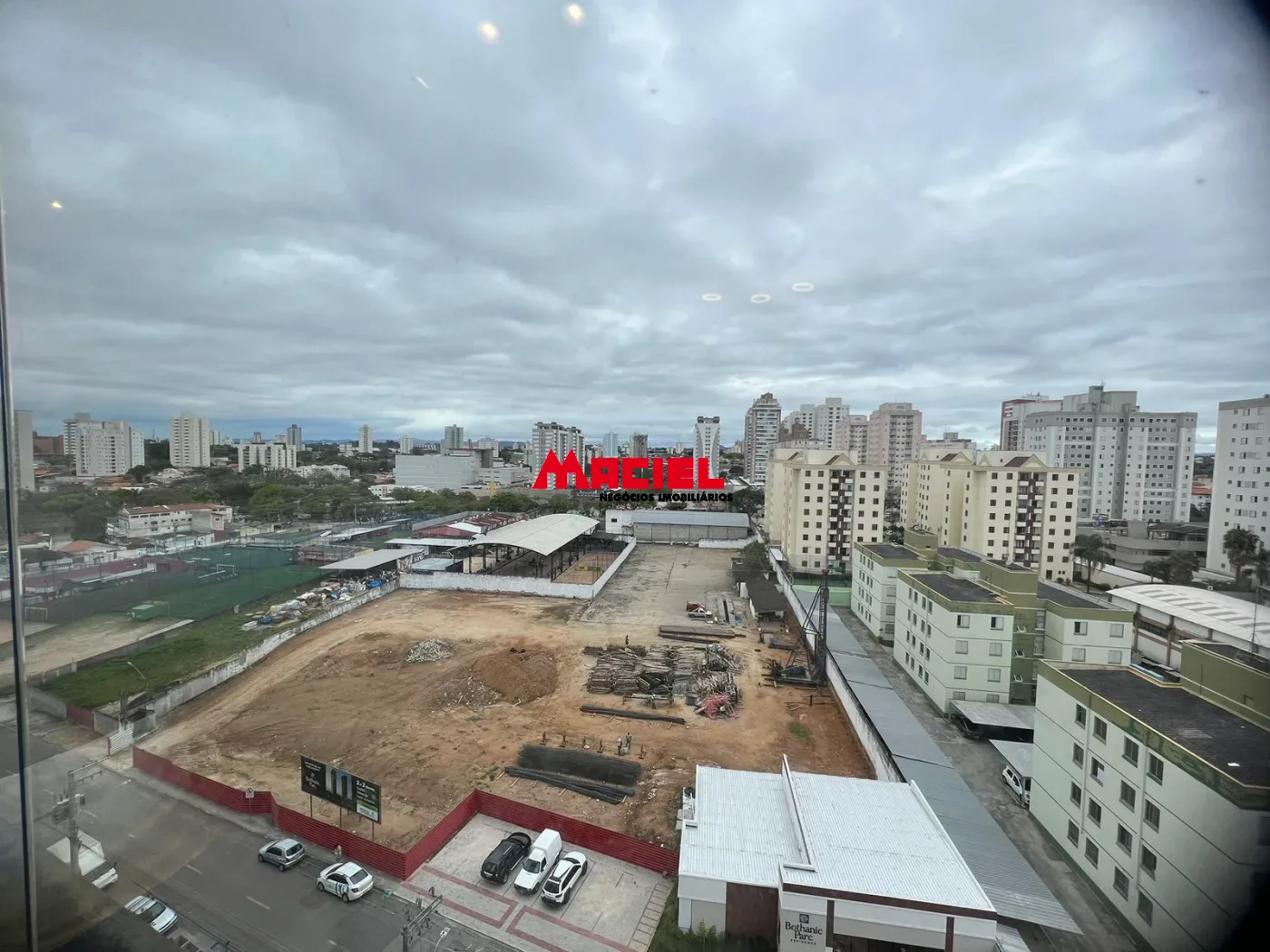 Alugar Apartamento / Mobiliado em S&atilde;o Jos&eacute; dos Campos R$ 4.070,00 - Foto 19