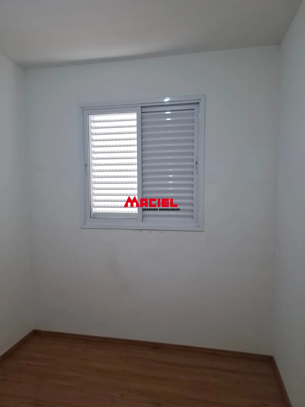 Alugar Apartamento / Padr&atilde;o em S&atilde;o Jos&eacute; dos Campos R$ 1.500,00 - Foto 2