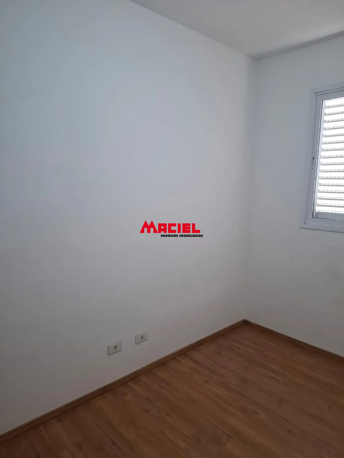 Alugar Apartamento / Padr&atilde;o em S&atilde;o Jos&eacute; dos Campos R$ 1.500,00 - Foto 4