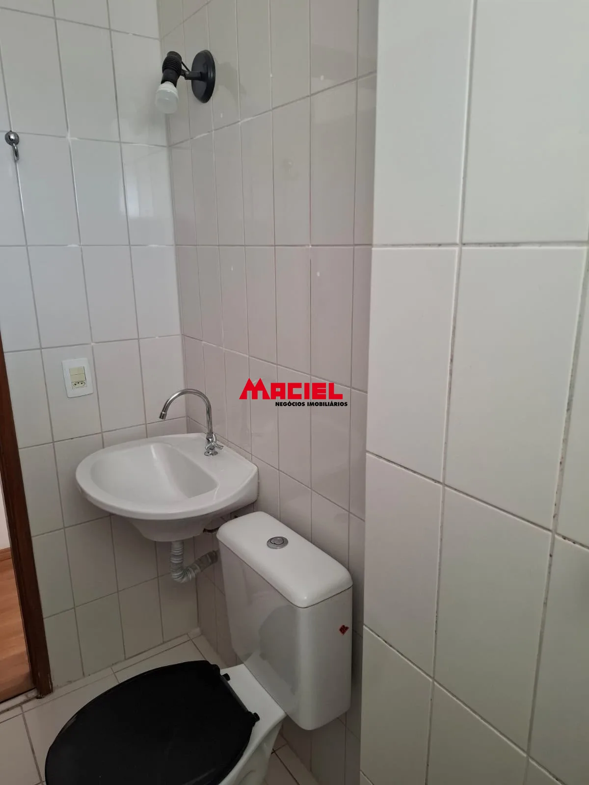 Alugar Apartamento / Padr&atilde;o em S&atilde;o Jos&eacute; dos Campos R$ 1.500,00 - Foto 10