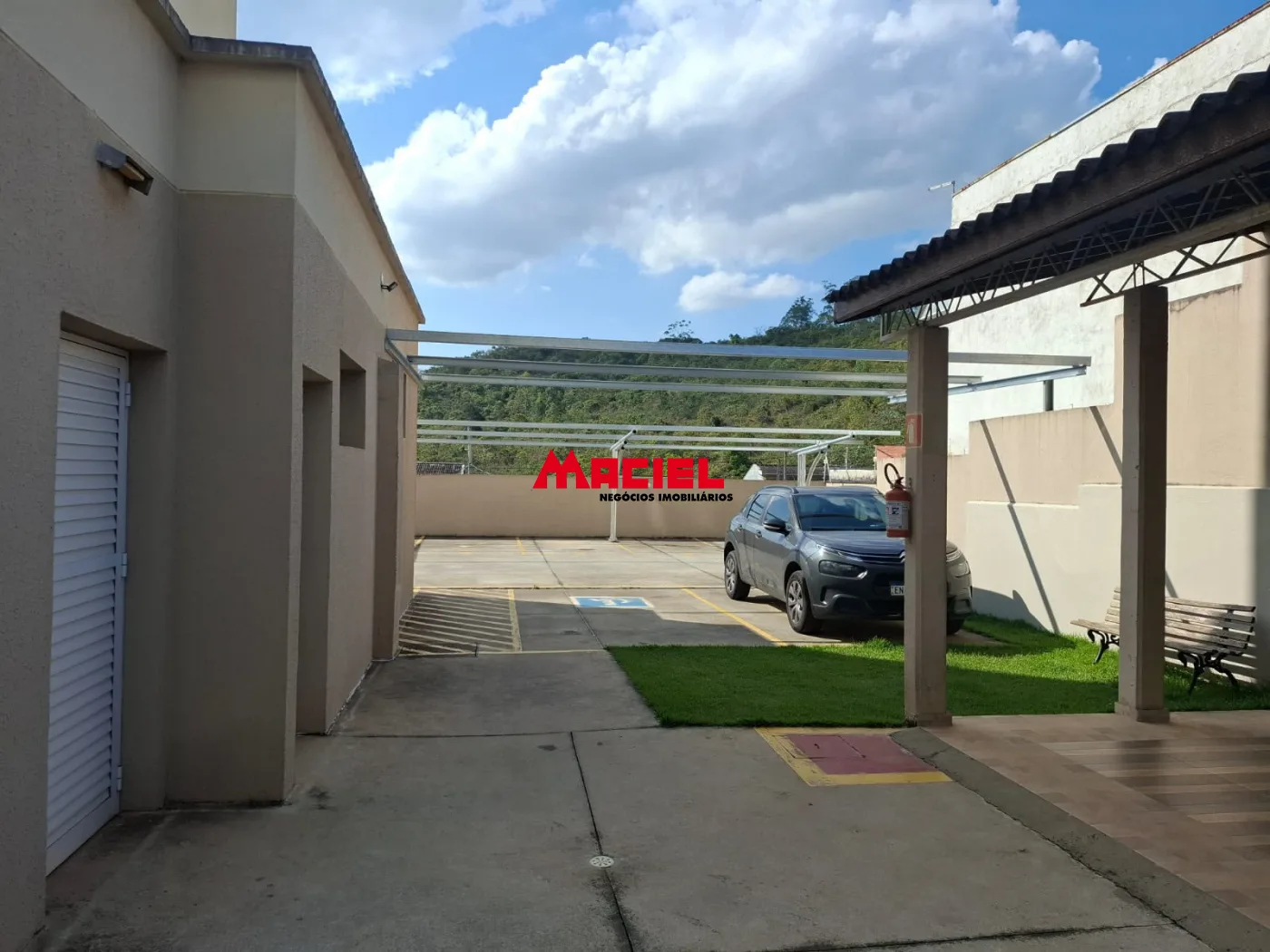 Alugar Apartamento / Padr&atilde;o em S&atilde;o Jos&eacute; dos Campos R$ 1.500,00 - Foto 16