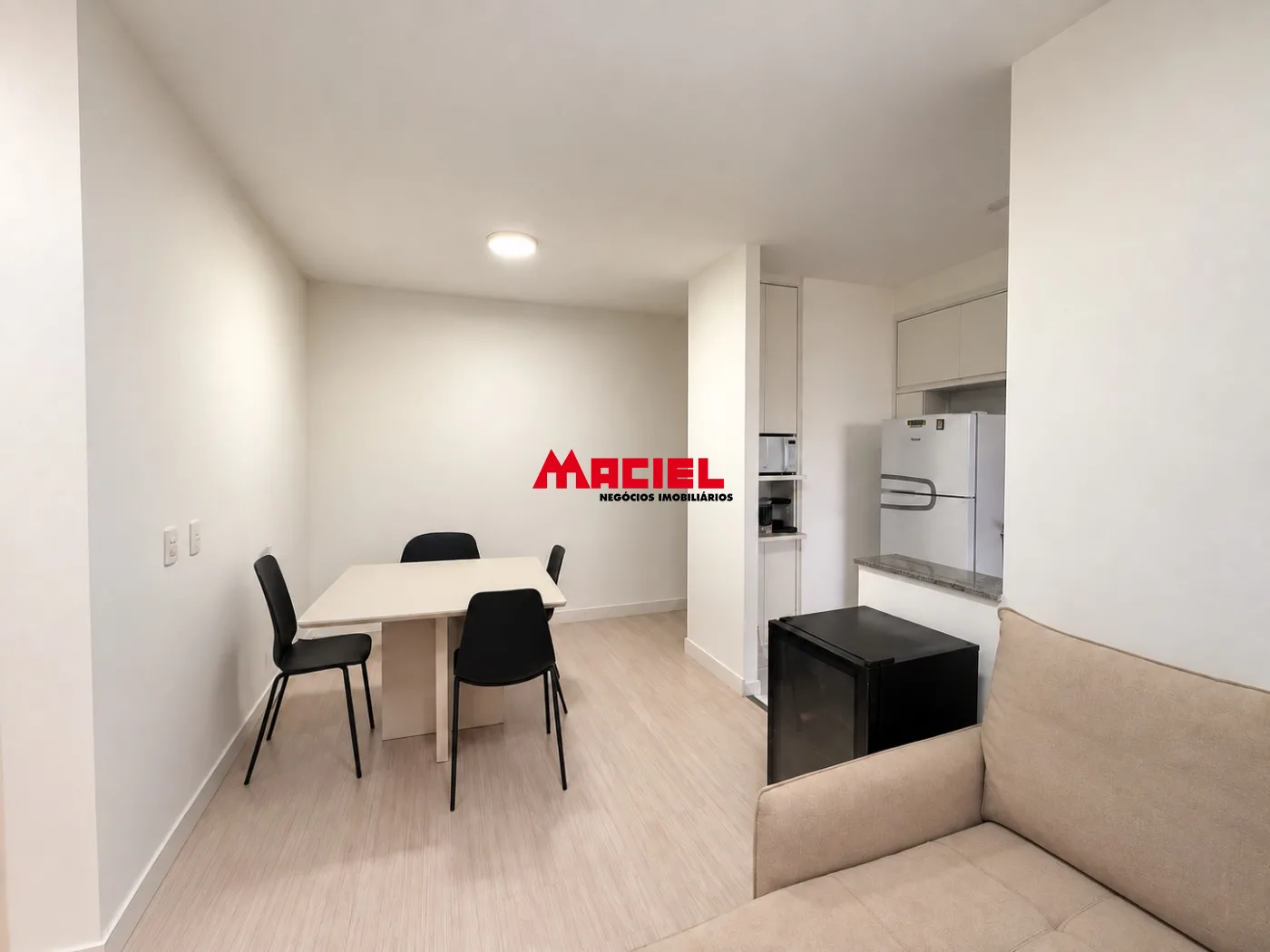 Alugar Apartamento / Padr&atilde;o em S&atilde;o Jos&eacute; dos Campos R$ 2.650,00 - Foto 14