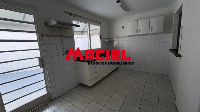 Alugar Casa / Condom&iacute;nio em S&atilde;o Jos&eacute; dos Campos R$ 2.750,00 - Foto 8