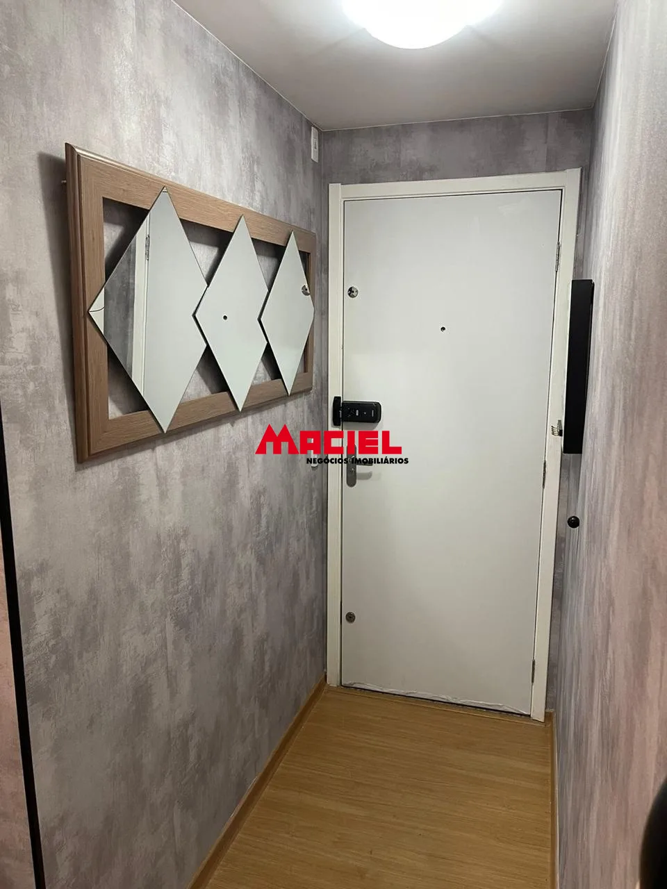 Alugar Apartamento / Padr&atilde;o em S&atilde;o Jos&eacute; dos Campos R$ 2.950,00 - Foto 2