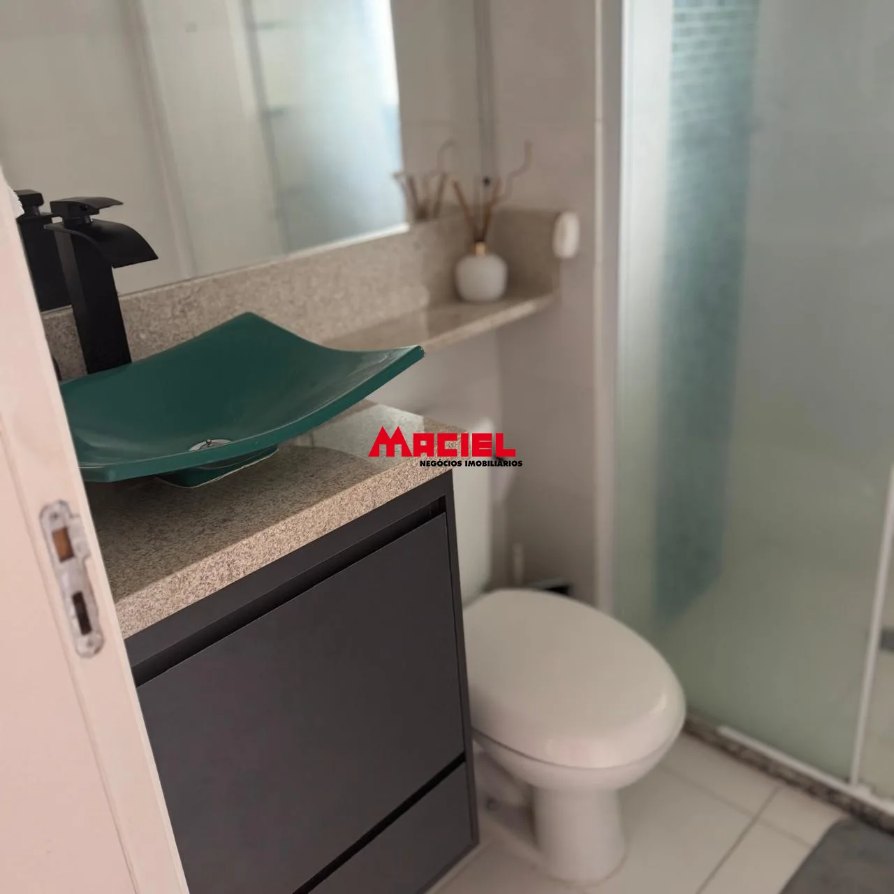 Alugar Apartamento / Padr&atilde;o em S&atilde;o Jos&eacute; dos Campos R$ 2.950,00 - Foto 14